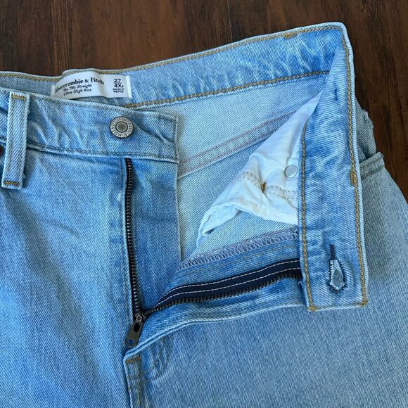 ABERCROMBIE & FITCH The 90s Jeans Blue Straight Ultra High Rise - Picture 4 of 16